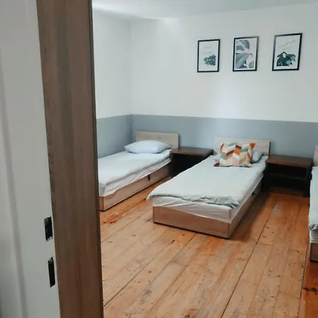 Tanie Spanie Na Naramowicach- Zameldowanie Bezobslugowe -