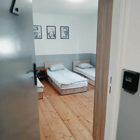 Homestay Tanie Spanie Na Naramowicach- Zameldowanie Bezobslugowe - Poznan
